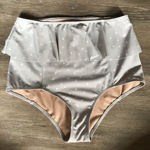 Small high waisted Kortni Jeane swim bottoms